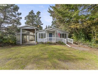 1600 RHODODENDRON Dr 309, Florence, OR 97439