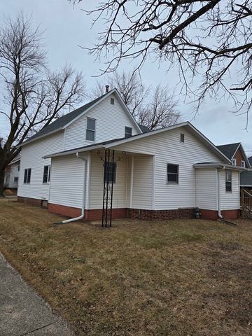 404 Cass Street, Adair, IA 50002