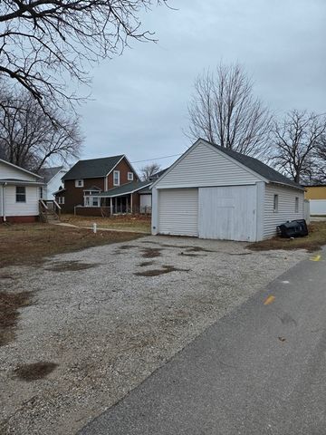 404 Cass Street, Adair, IA 50002