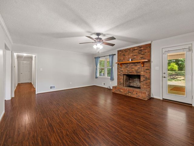 36 Annandale Drive, Boiling Springs, SC 29316