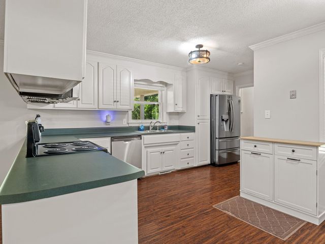 36 Annandale Drive, Boiling Springs, SC 29316
