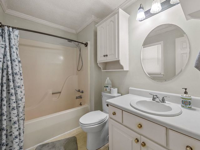 36 Annandale Drive, Boiling Springs, SC 29316