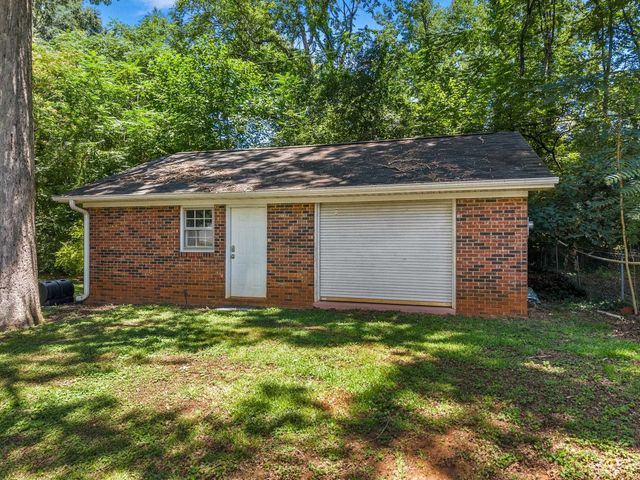 36 Annandale Drive, Boiling Springs, SC 29316