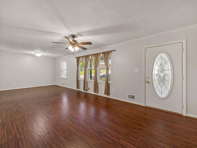 36 Annandale Drive, Boiling Springs, SC 29316