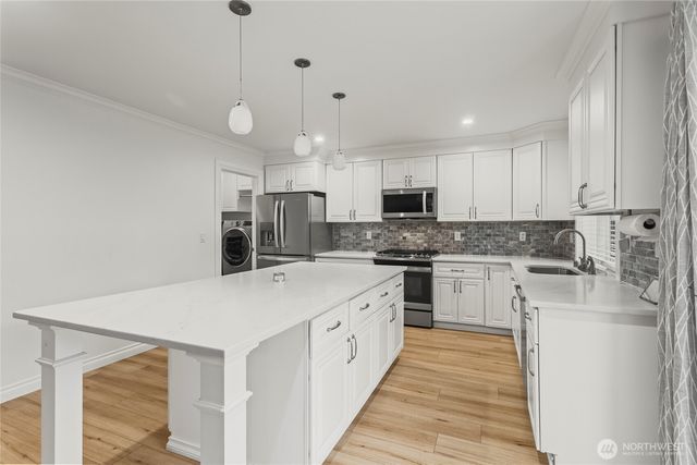 24314 237th Way SE, Maple Valley, WA 98038