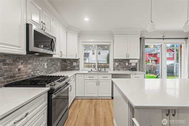 24314 237th Way SE, Maple Valley, WA 98038