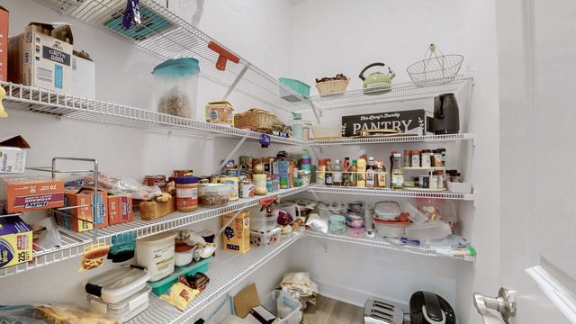 2460 Stonecenter Ln, Murfreesboro, TN 37128
