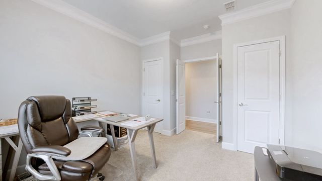 2460 Stonecenter Ln, Murfreesboro, TN 37128