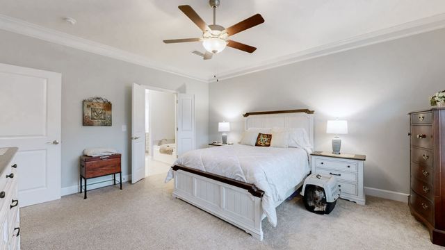 2460 Stonecenter Ln, Murfreesboro, TN 37128