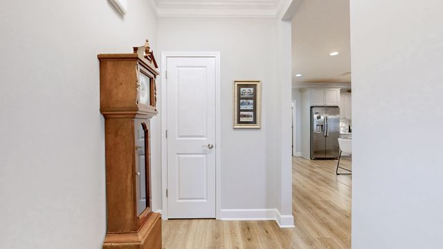 2460 Stonecenter Ln, Murfreesboro, TN 37128