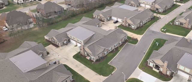 2460 Stonecenter Ln, Murfreesboro, TN 37128