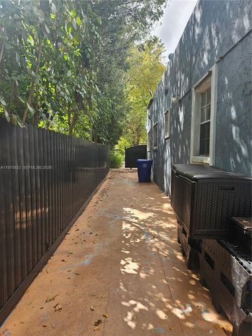 2231 NW 4th Ter, Miami, FL 33125