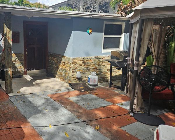 2231 NW 4th Ter, Miami, FL 33125