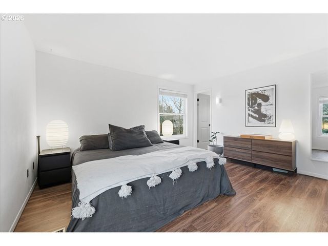 11505 Se FLAVEL St, Portland, OR 97266