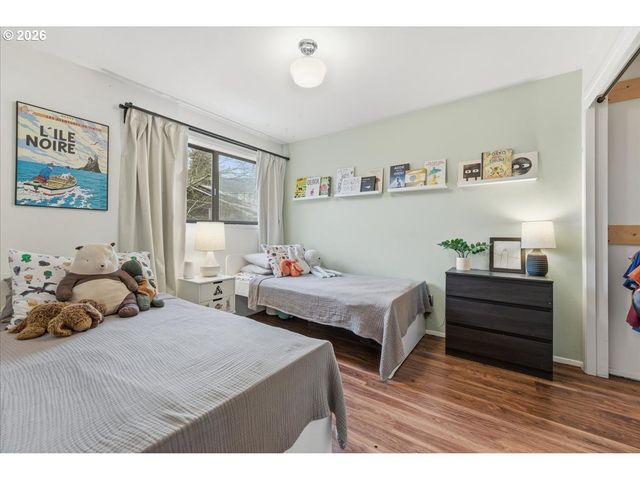 11505 Se FLAVEL St, Portland, OR 97266