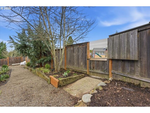 11505 Se FLAVEL St, Portland, OR 97266