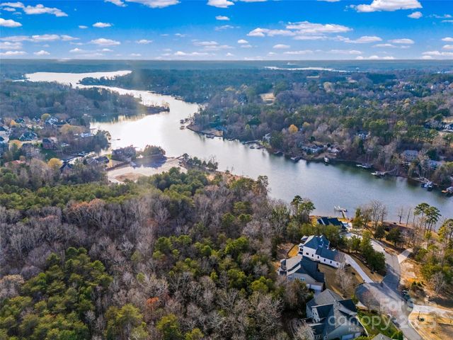2005 Dornoch Road, Tega Cay, SC 29708