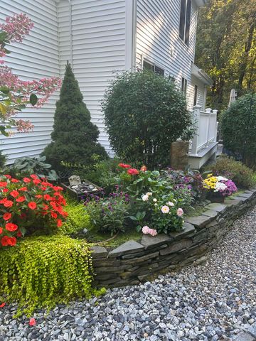 32 Peacock Brook Lane, Amherst, NH 03031