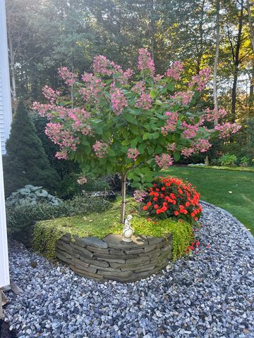 32 Peacock Brook Lane, Amherst, NH 03031