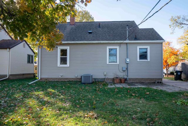 1811 Forest Avenue, Waterloo, IA 50702