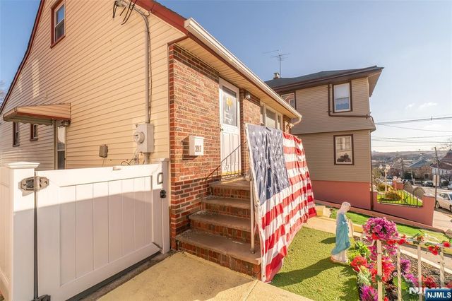 211 Bergen Avenue, Kearny, NJ 07032