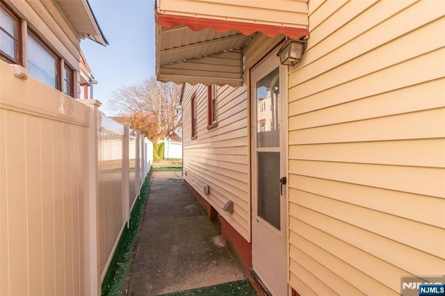 211 Bergen Avenue, Kearny, NJ 07032