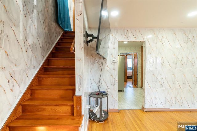 211 Bergen Avenue, Kearny, NJ 07032