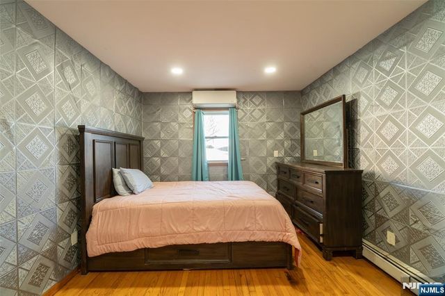 211 Bergen Avenue, Kearny, NJ 07032