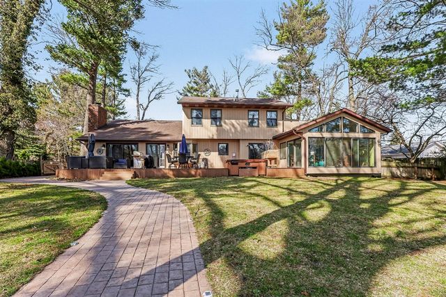 1437 Brookwood Drive, Norton Shores, MI 49441