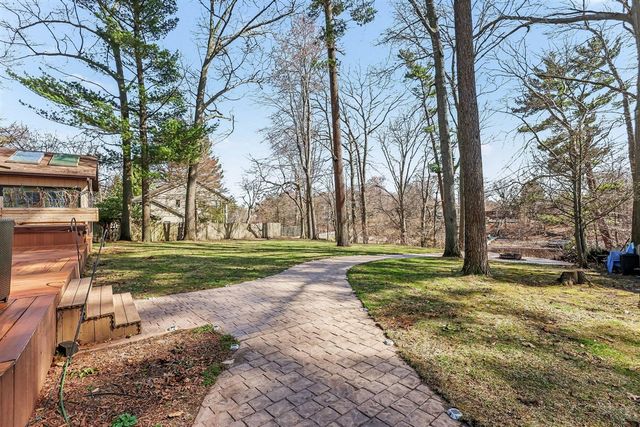 1437 Brookwood Drive, Norton Shores, MI 49441