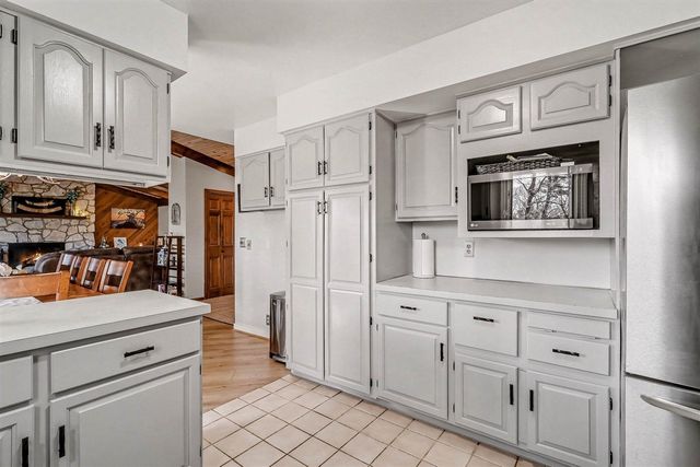 1437 Brookwood Drive, Norton Shores, MI 49441