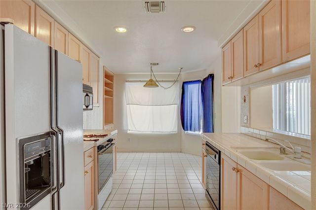 7637 Valley Green Drive 101, Las Vegas, NV 89149