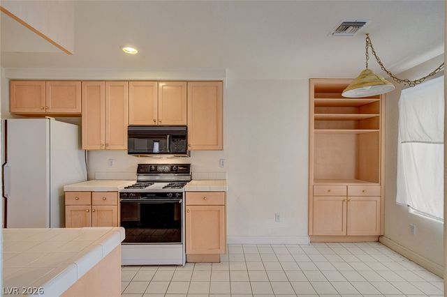7637 Valley Green Drive 101, Las Vegas, NV 89149