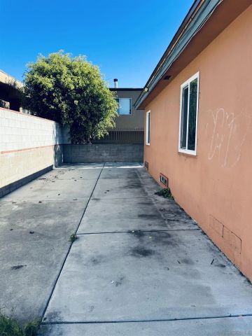 4670-76 Meade Ave, San Diego, CA 92115