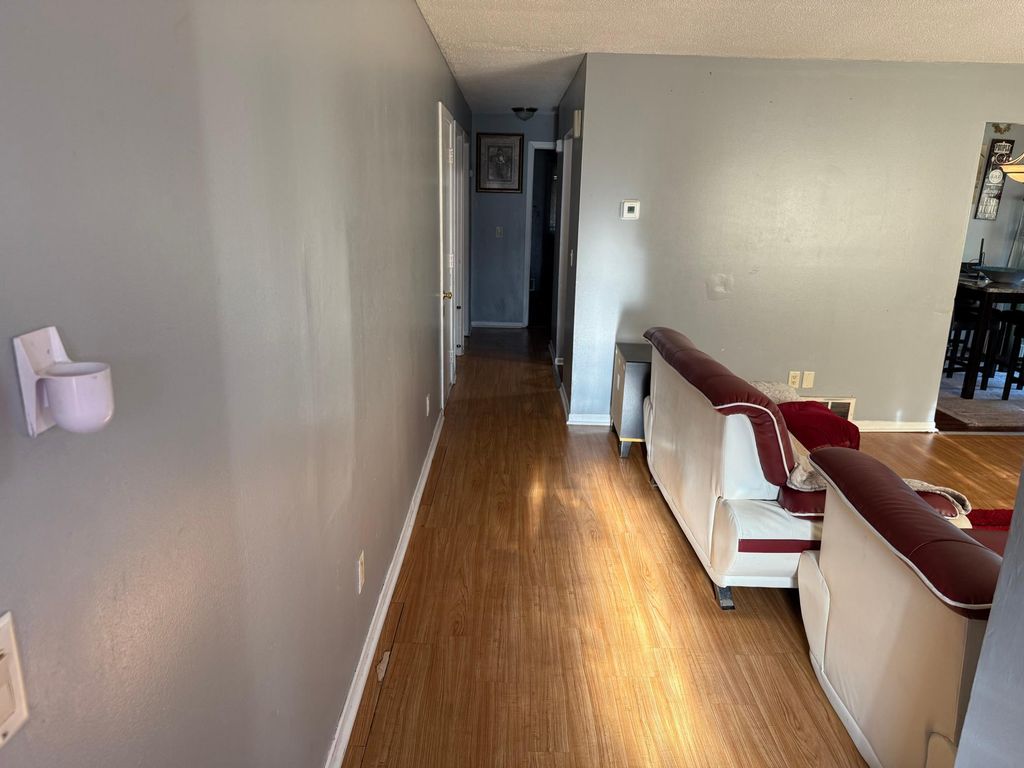 8208 Halifax Court N, Brooklyn Park, MN 55443 — photo 2