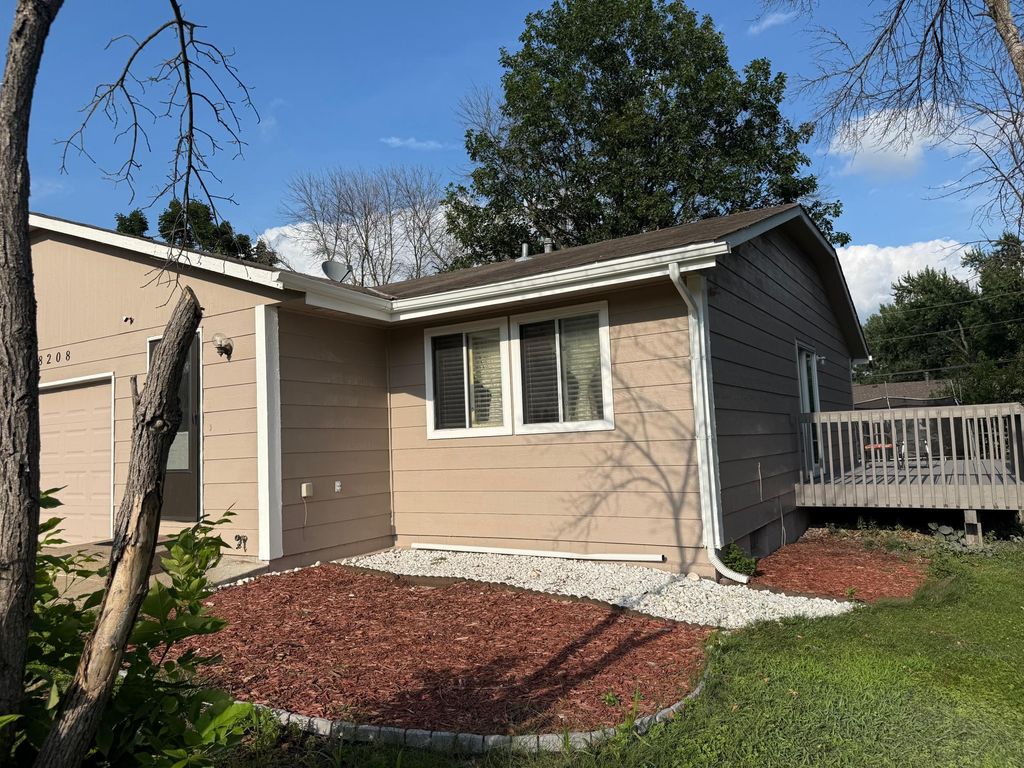 8208 Halifax Court N, Brooklyn Park, MN 55443 — photo 4
