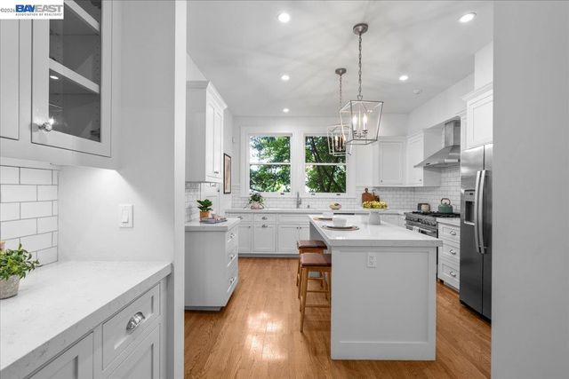 1612 San Antonio Ave, Alameda, CA 94501