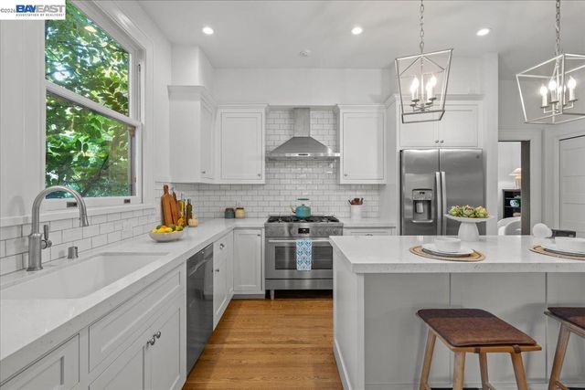 1612 San Antonio Ave, Alameda, CA 94501