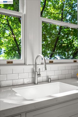 1612 San Antonio Ave, Alameda, CA 94501