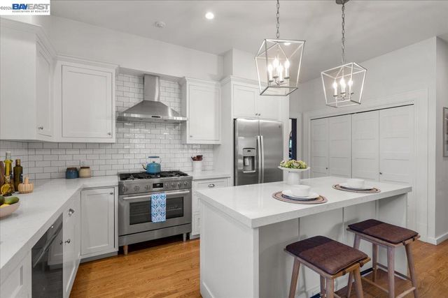 1612 San Antonio Ave, Alameda, CA 94501