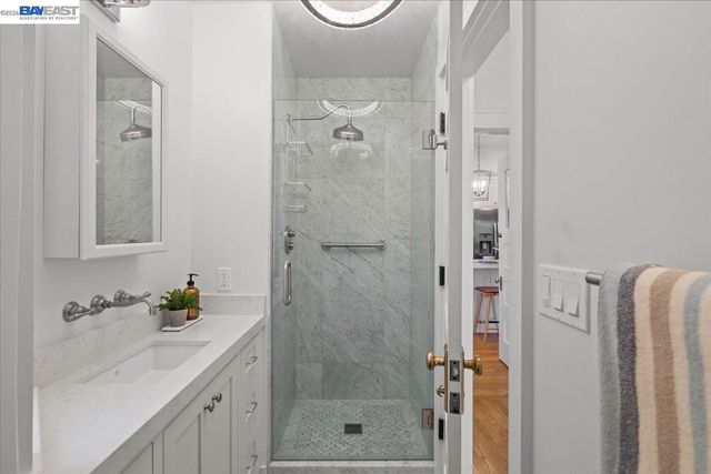 1612 San Antonio Ave, Alameda, CA 94501