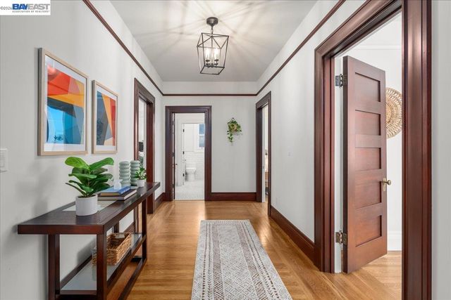 1612 San Antonio Ave, Alameda, CA 94501