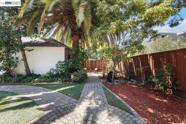 1612 San Antonio Ave, Alameda, CA 94501