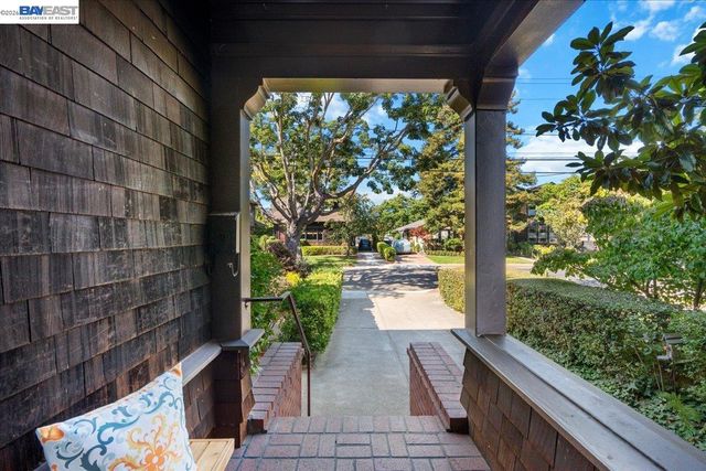 1612 San Antonio Ave, Alameda, CA 94501