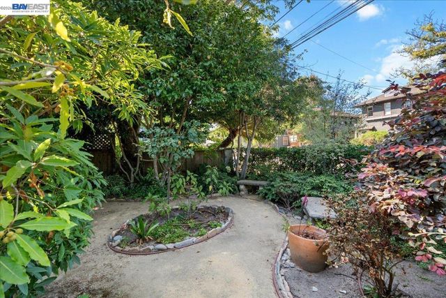1612 San Antonio Ave, Alameda, CA 94501