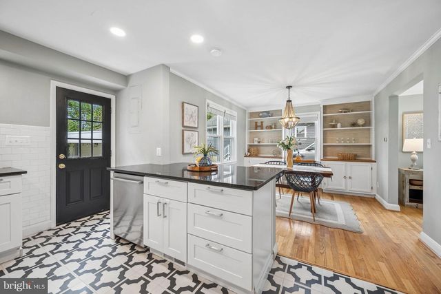 2116 ARLONNE DR, Catonsville, MD 21228