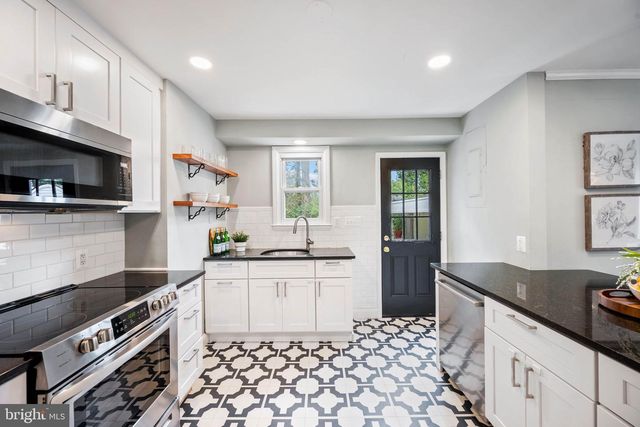 2116 ARLONNE DR, Catonsville, MD 21228