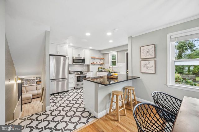 2116 ARLONNE DR, Catonsville, MD 21228