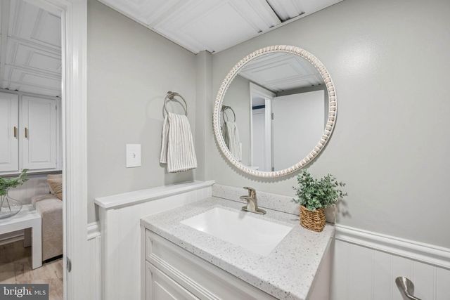2116 ARLONNE DR, Catonsville, MD 21228