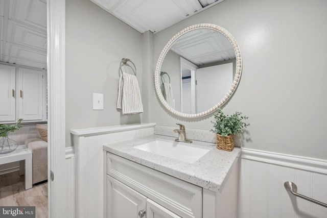 2116 ARLONNE DR, Catonsville, MD 21228
